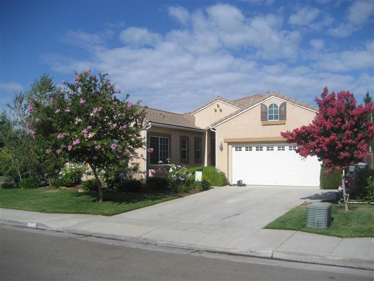 1954 N Pistachio Ave, Clovis, CA 93619 photo 1