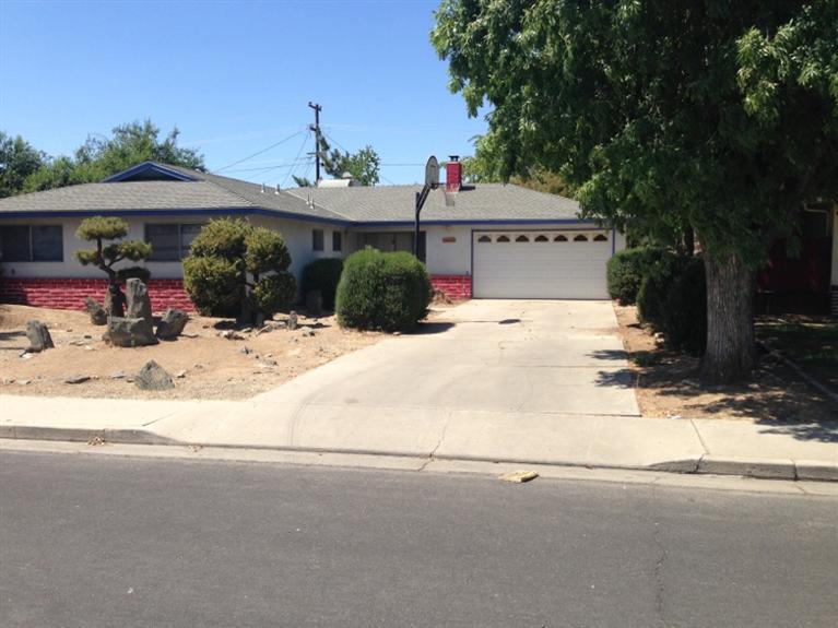 1477 E Akers Way, Dinuba, CA 93618 photo 1