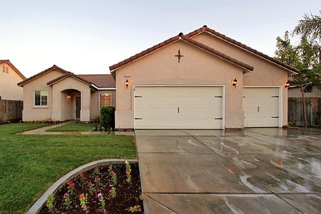 2777 Gloria Ave, Sanger, CA 93657 photo 1