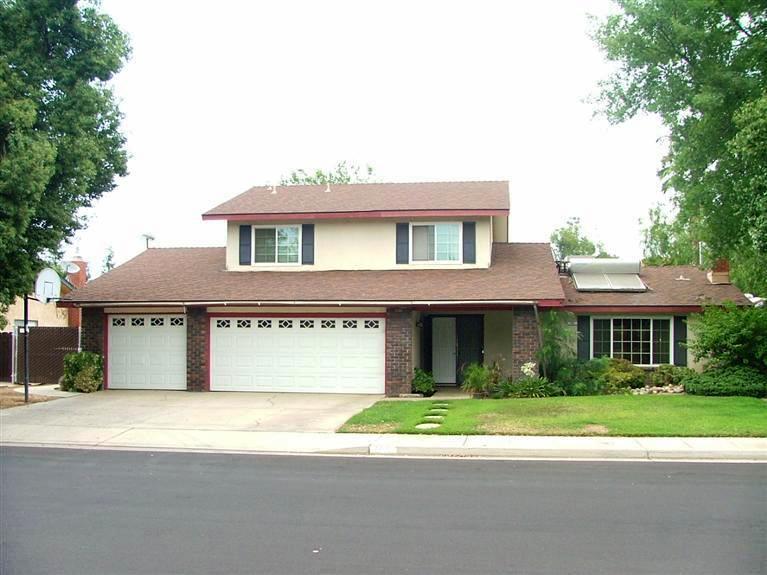 755 W Polson Ave, Clovis, CA 93612 photo 1