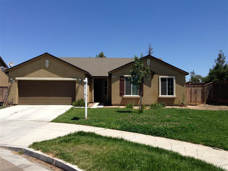 601 Bellis Ave, Dinuba, CA 93618 photo 1