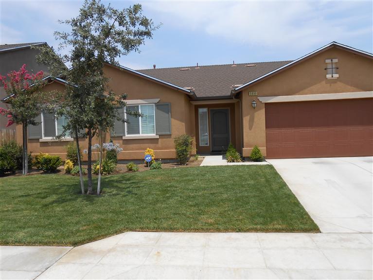 5899 E Kerckhoff Ave, Fresno, CA 93727 photo 1