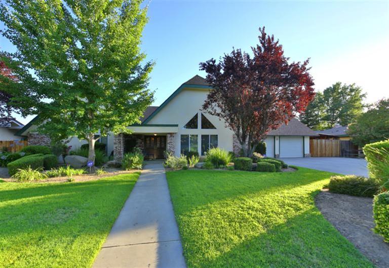 2141 Santa Ana Ave, Clovis, CA 93611 photo 1