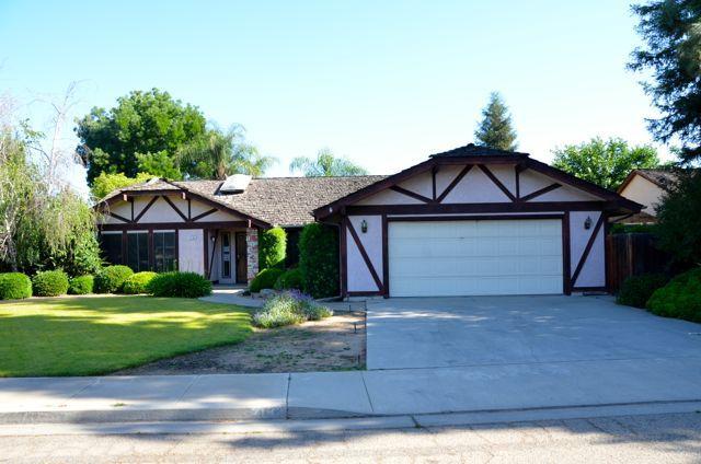 2182 Sterling Ave, Sanger, CA 93657 photo 1