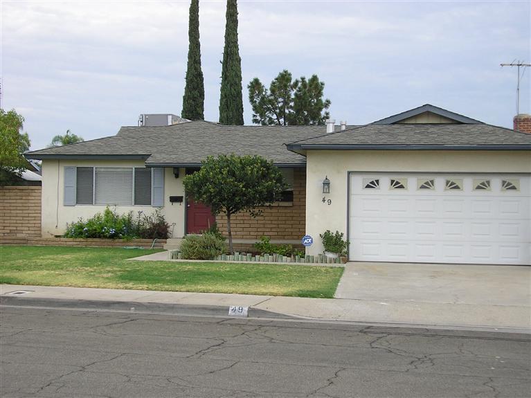 49 W Ashcroft, Clovis, CA 93612 photo 1