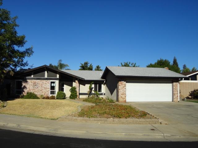 377 Burgan Ave, Clovis, CA 93611 photo 1