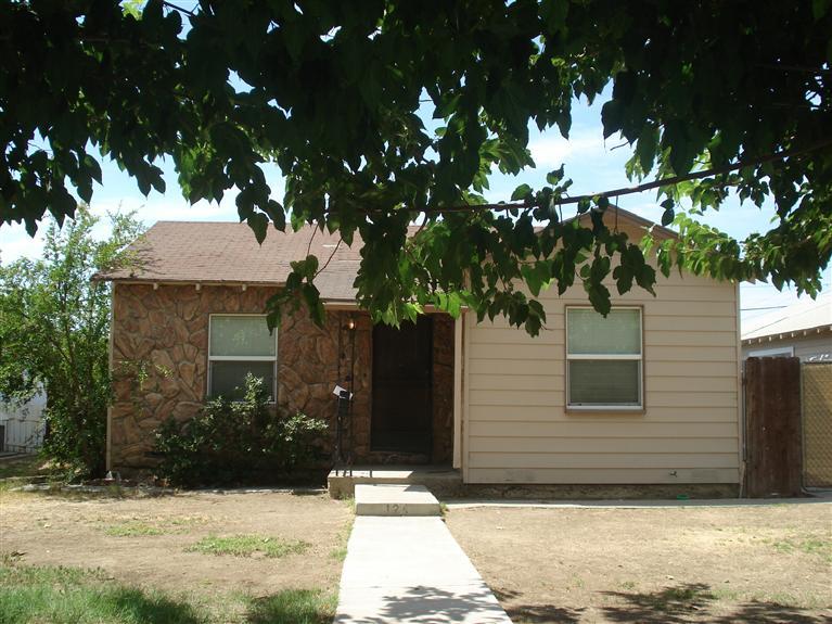 124 Harrison St, Coalinga, CA 93210 photo 1