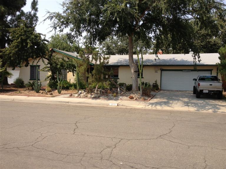 1721 Robinwood Ave, Clovis, CA 93611 photo 1