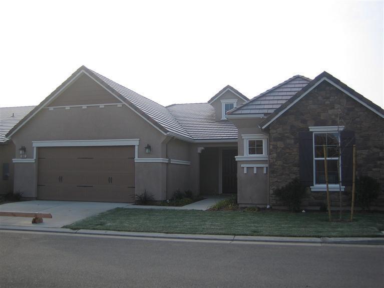 1764 Chesterfield Ln, Clovis, CA 93619 photo 1