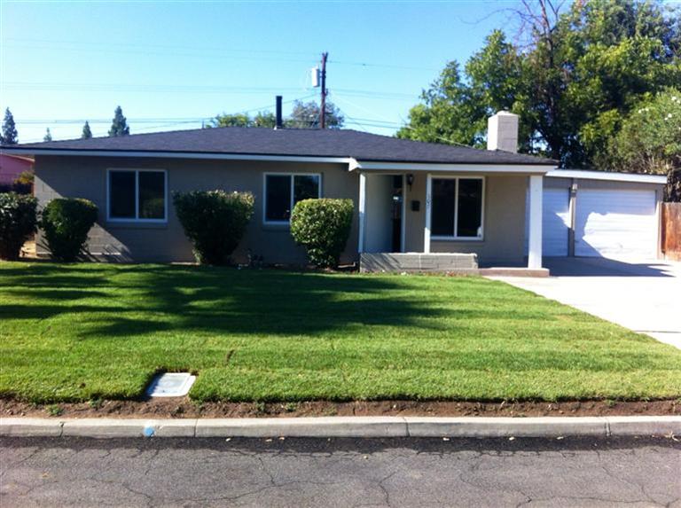 107 E Hampton Way, Fresno, CA 93704 photo 1
