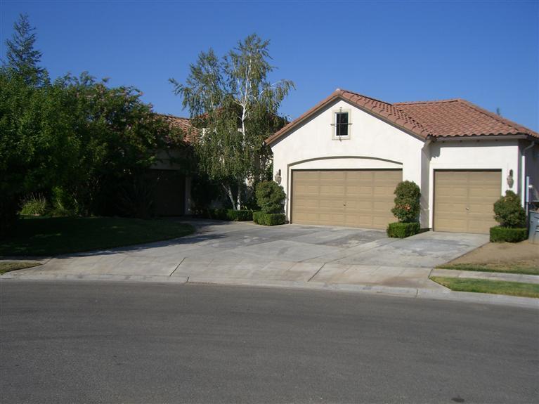 1897 N Megan Ave, Clovis, CA 93619 photo 1