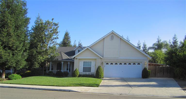 249 W Powers Ave, Clovis, CA 93619 photo 1
