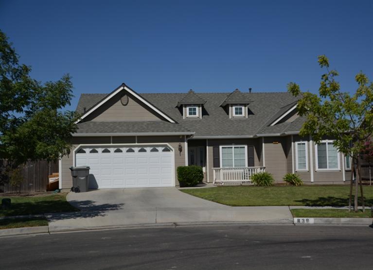 839 S Lum Ave, Kerman, CA 93630 photo 1
