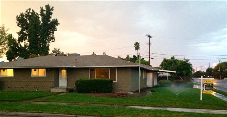 4595 E Normal Ave, Fresno, CA 93703 photo 1