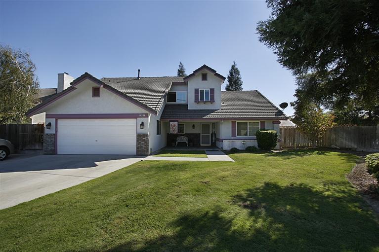 2081 E Christopher Dr, Fresno, CA 93720 photo 1