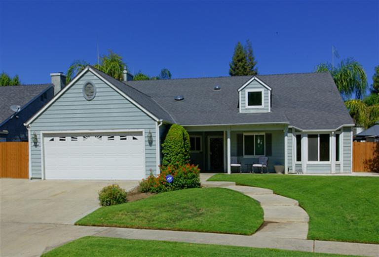 1125 N Chapel Hill Ave, Clovis, CA 93611 photo 1