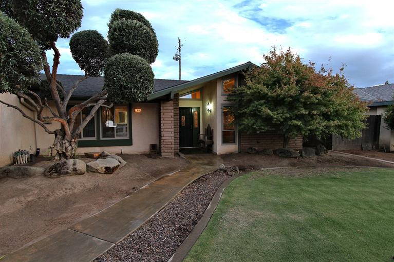 1936 Calimyrna Ave, Clovis, CA 93611 photo 1