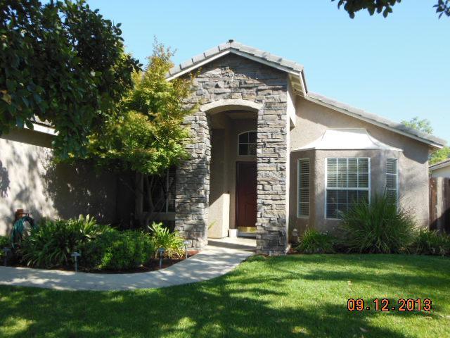 5737 E Lorena Ave, Fresno, CA 93727 photo 1