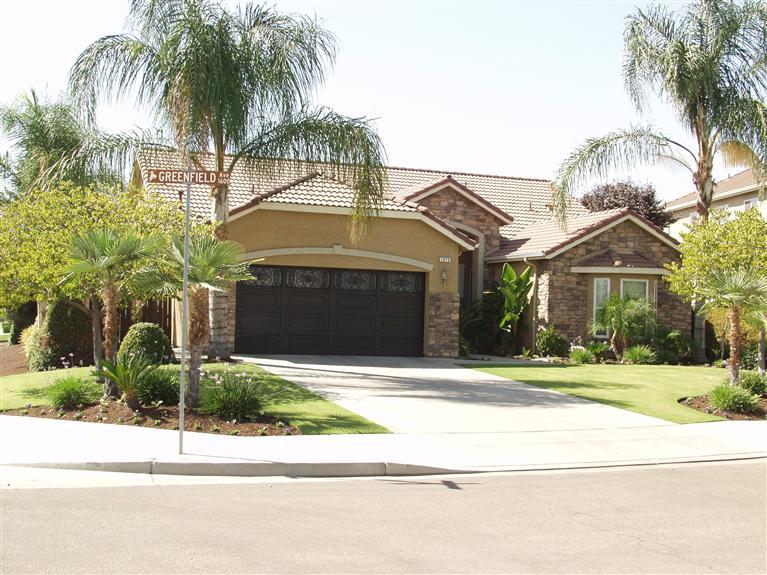 1676 Greenfield Ave, Clovis, CA 93611 photo 1