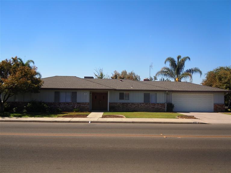 3761 Wright St, Selma, CA 93662 photo 1