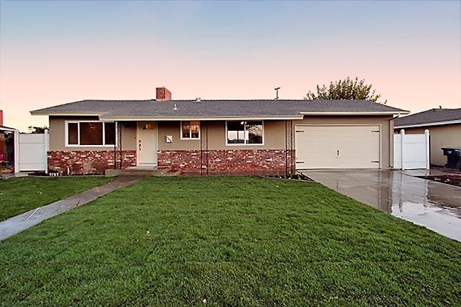 1340 Cypress Ln, Lemoore, CA 93245 photo 1