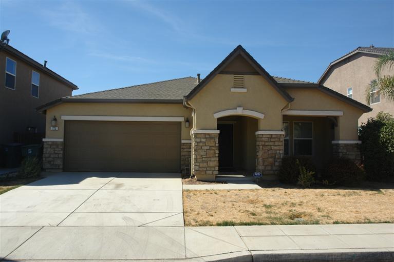 772 Blueberry Ln, Madera, CA 93638 photo 1