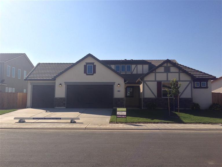 986 Maine, Clovis, CA 93619 photo 1
