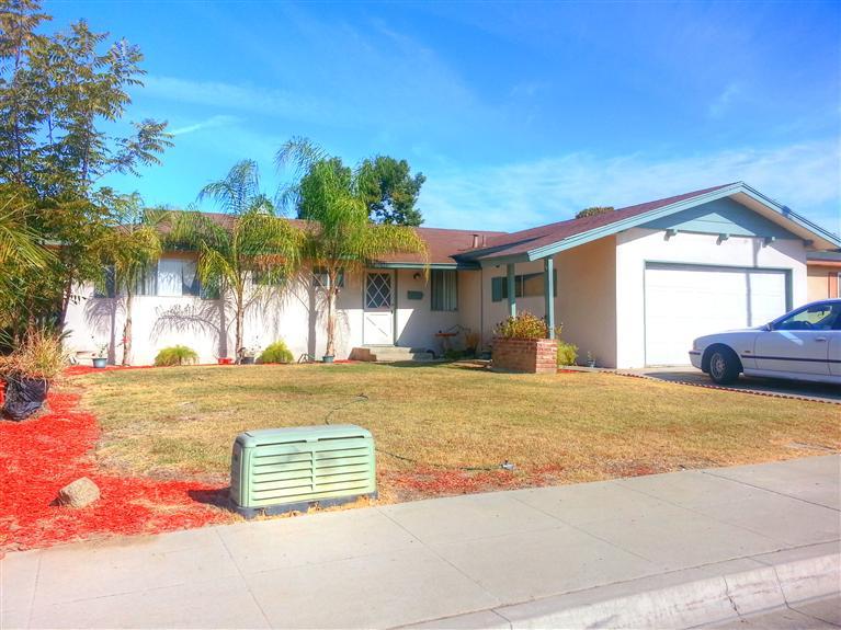 679 W Ashcroft Ave, Clovis, CA 93612 photo 1