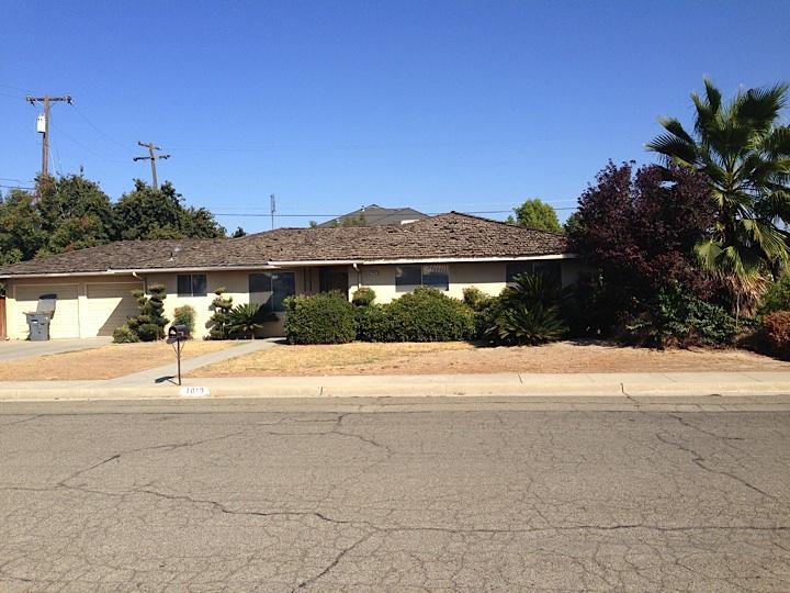 1010 E Goble Ave, Fowler, CA 93625 photo 1