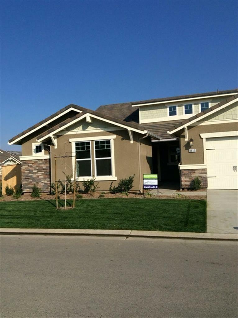 3417 Trenton Ln, Clovis, CA 93619 photo 1