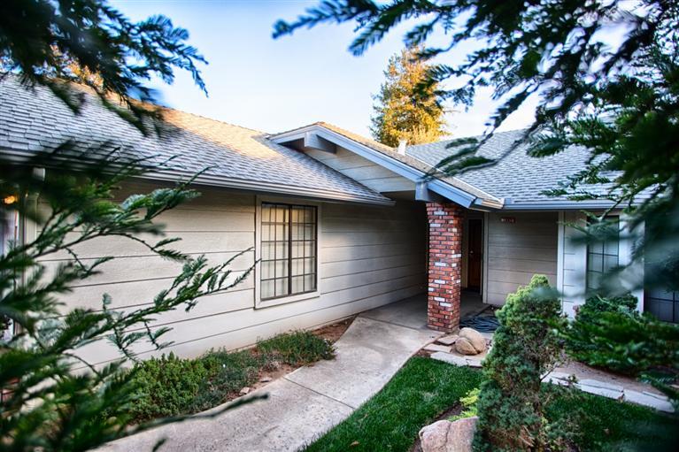 1442 Barstow Ave, Clovis, CA 93611 photo 1