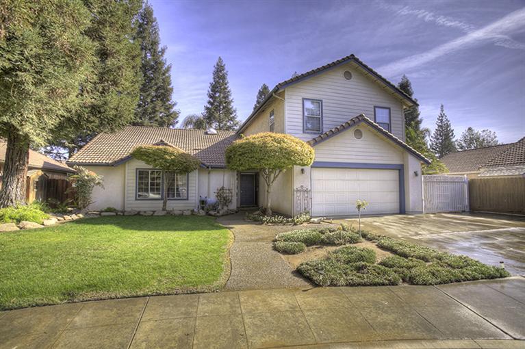 187 N Pecan Ave, Clovis, CA 93611 photo 1