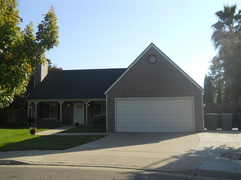 1382 Burl Ave, Clovis, CA 93611 photo 1