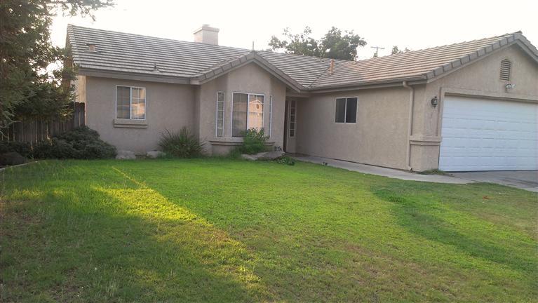 3247 Lee Stree St, Selma, CA 93662 photo 1