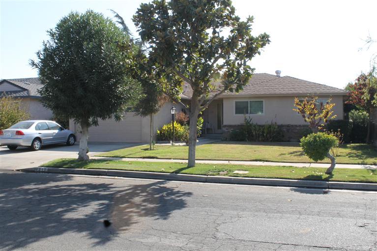 1317 E Sample Ave, Fresno, CA 93710 photo 1