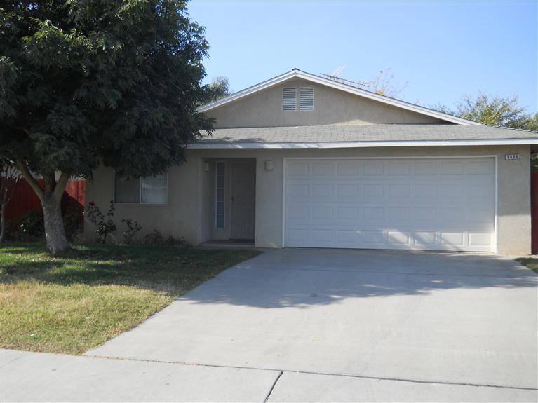 1406 Sonora St, Madera, CA 93638 photo 1