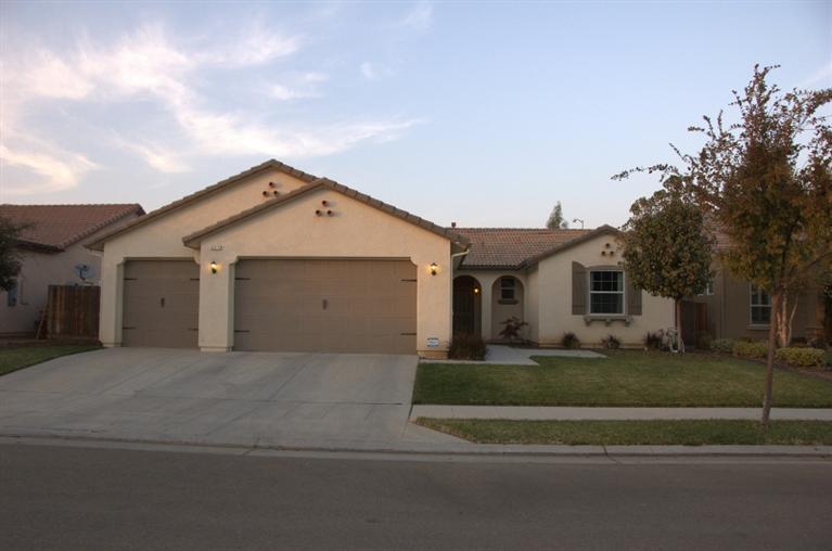 3317 Buckingham Ave, Clovis, CA 93619 photo 1