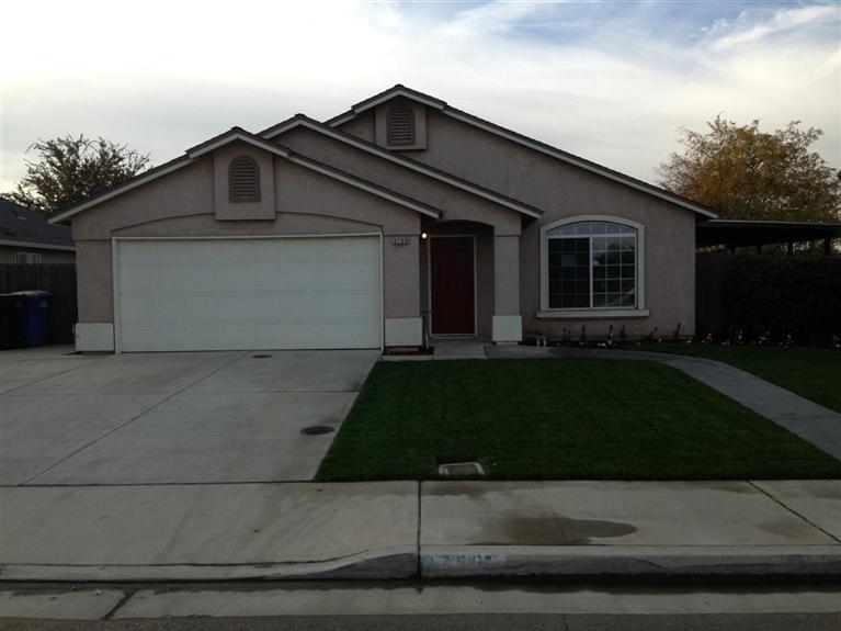 2759 Pine St, Selma, CA 93662 photo 1