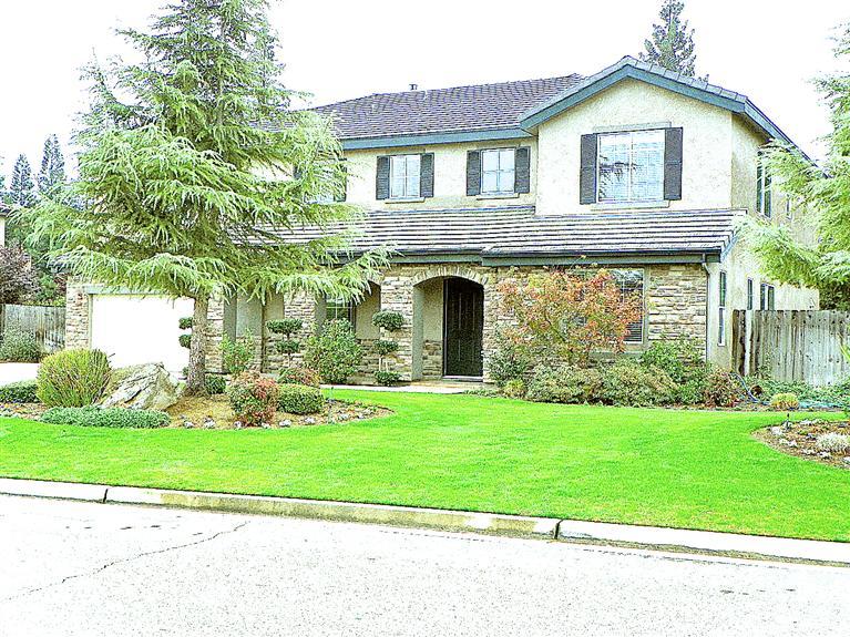 2438 Rall Ave, Clovis, CA 93611 photo 1