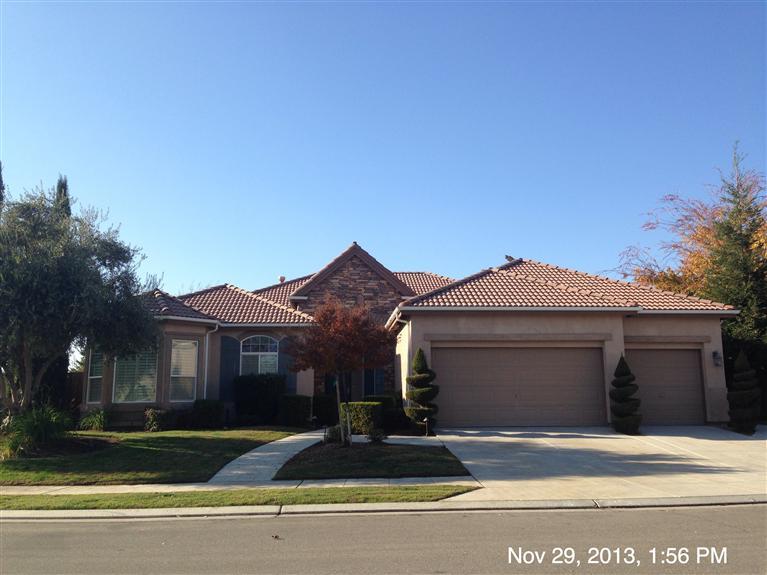 1876 N Megan Ave, Clovis, CA 93619 photo 1