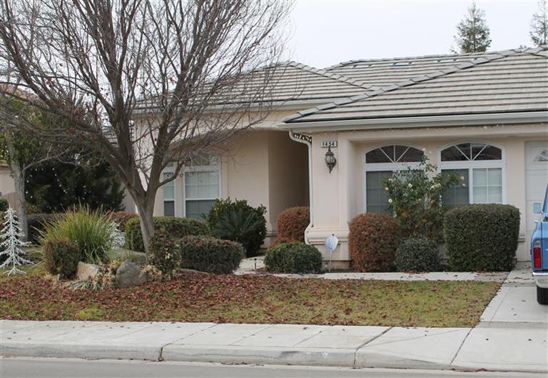 1454 Mandana Way, Madera, CA 93637 photo 1