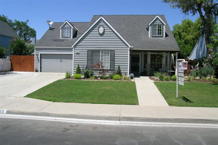 665 W Bedford Ave, Clovis, CA 93611 photo 1
