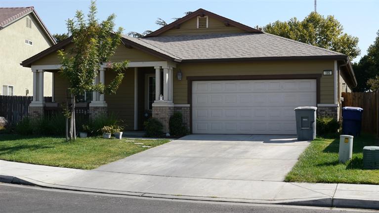 195 Bridge Way, Madera, CA 93638 photo 1