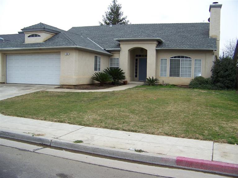 300 W Birch Ave, Clovis, CA 93611 photo 1