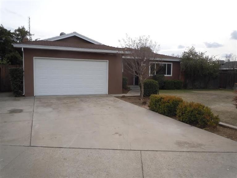 932 W Ashcroft Ave, Clovis, CA 93612 photo 1