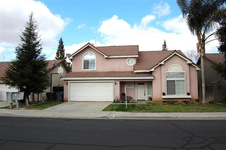 231 W Bedford Ave, Clovis, CA 93611 photo 1