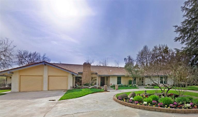 10773 E Ashlan Ave, Sanger, CA 93657 photo 1