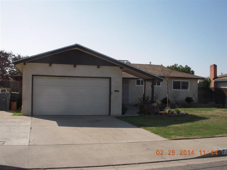 732 W Indianapolis Ave, Clovis, CA 93612 photo 1