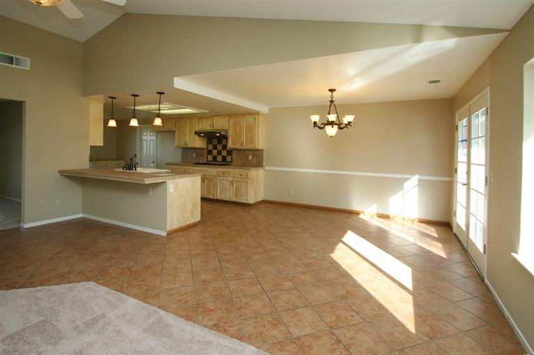 15563 Mark Rd, Madera, CA 93636 photo 1
