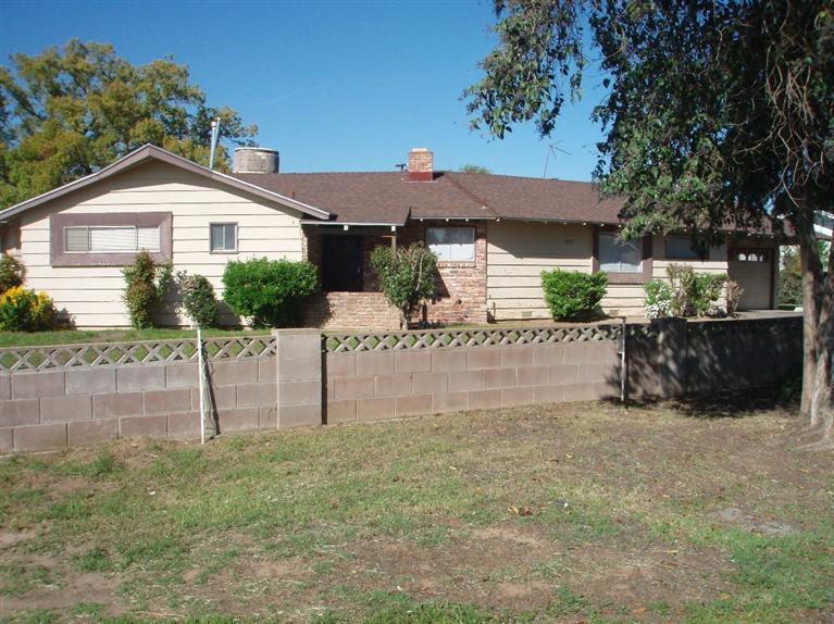 5357 E Lowe Ave, Fresno, CA 93727 photo 1